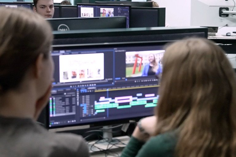 Dekoratives Bild der Kachel 'Media Masterclass - Digitale Kursumgebung'